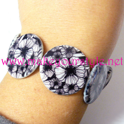 2 Perle tonde in conchiglia stampata - Mod. 01