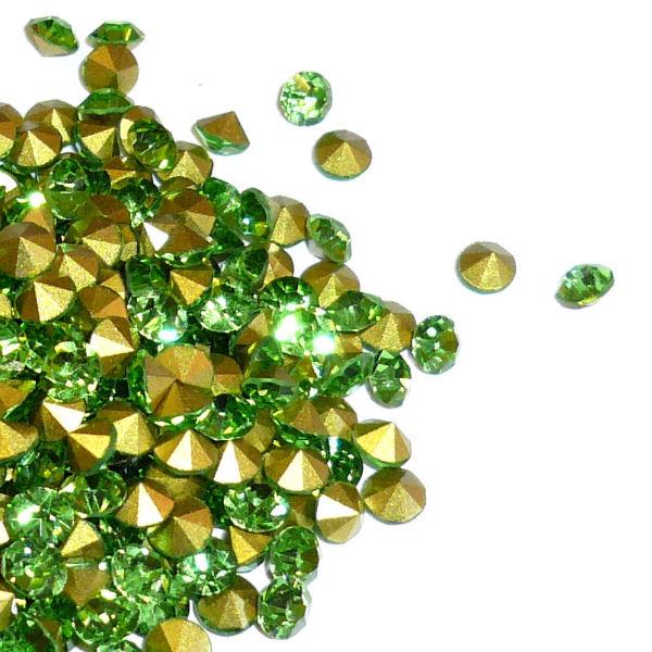 Strass in vetro forma diamante 4mm - colore: VERDE CHIARO