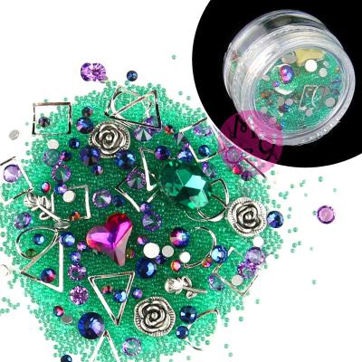 Strass, microsfere e decori metal - Lotto mix - Mod. 04