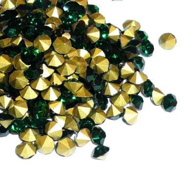 Strass in vetro forma diamante 4mm - colore: SMERALDO